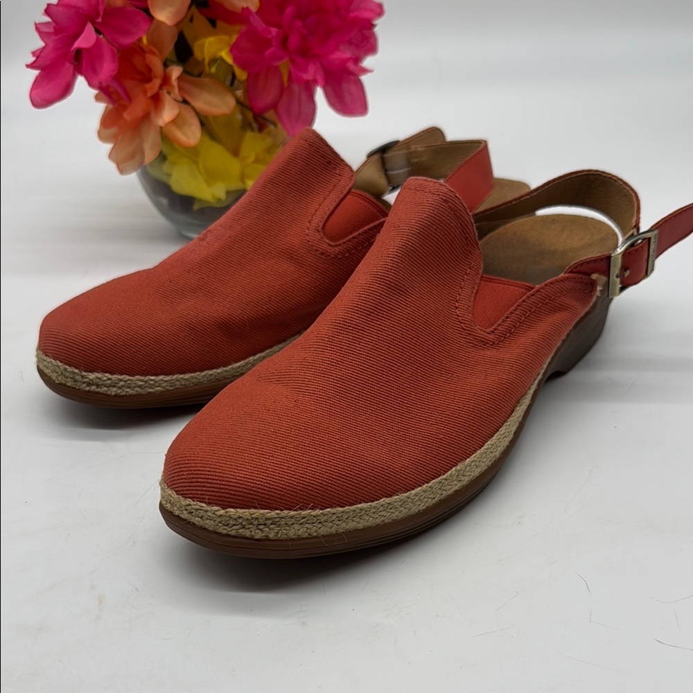 REVITALIGN Coral Clog Slingbacks Size 11 CM8084